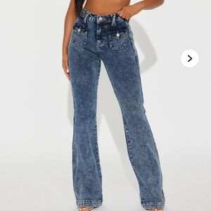 Big Possibilities Stretch Acid Wash Flare Jeans - Acid Wash (5)